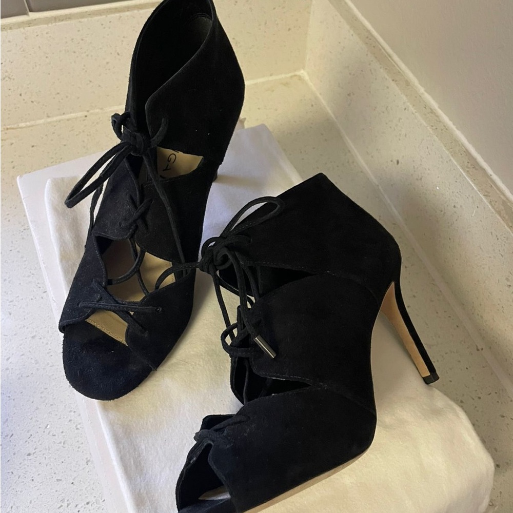 Via Spiga Black Lace-Up Heels - Picture 3 of 6